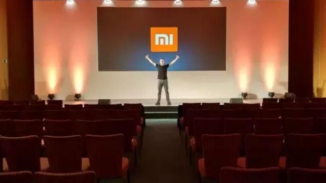 Xiaomi удивит пользователей новым загадочным смартфоном, – СМИ Xiaomi удивит пользователей новым загадочным смартфоном, – СМИ