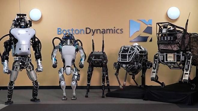 Команда разработчиков из Boston Dynamics продемонстрировала новые возможности своих роботов Команда разработчиков из Boston Dynamics продемонстрировала новые возможности своих роботов