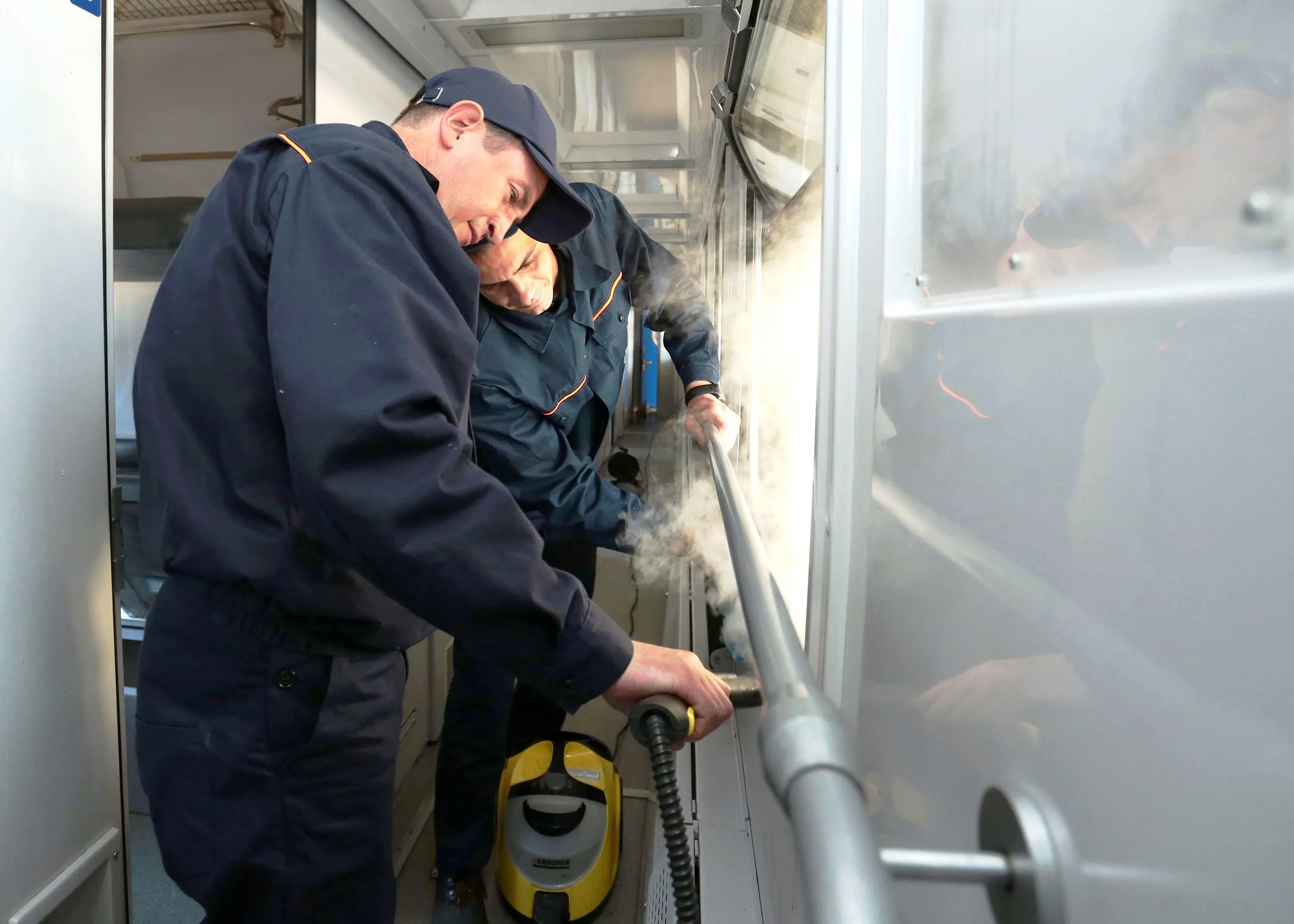 Парогенератор для прибирання вагонів