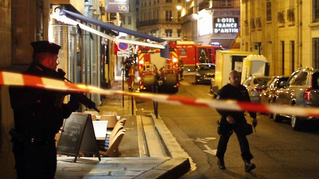 Життю постраждалих внаслідок нападу у Парижі нічого не загрожує, – МВС Франції