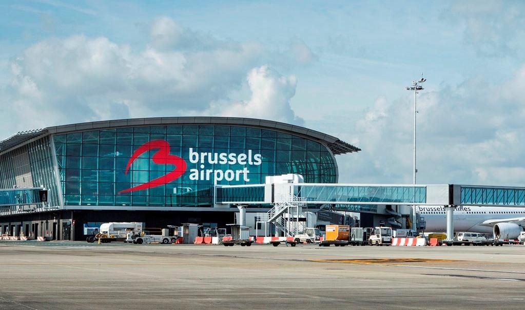 Более полутысячи рейсов отменили в Брюсселе