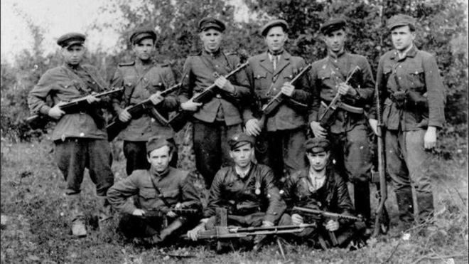 На Хмельниччині краєзнавці натрапили на заміновану схованку ОУНівців На Хмельниччині краєзнавці натрапили на заміновану схованку ОУНівців