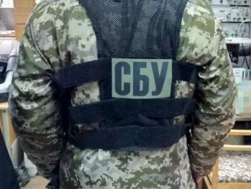 В Харькове СБУ задержала торговцев оружием из зоны ООС