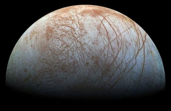 Вчені виявили ознаки існування океану на супутнику Юпітера