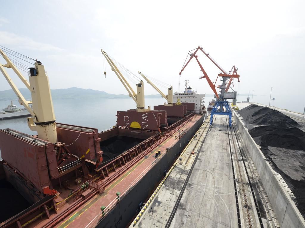 Як грабують українців за формулою "Роттердам+" Як грабують українців за формулою "Роттердам+"