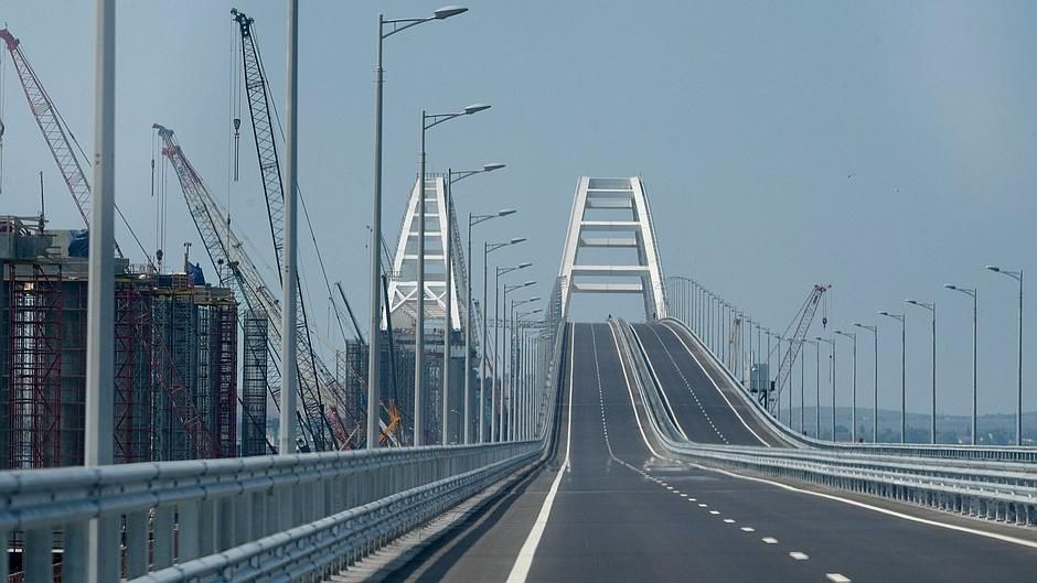 Посіпаки Лаврова зухвало відреагували на критику щодо Кримського мосту 