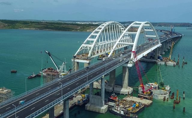 Кримського мосту не існує на Google Maps
