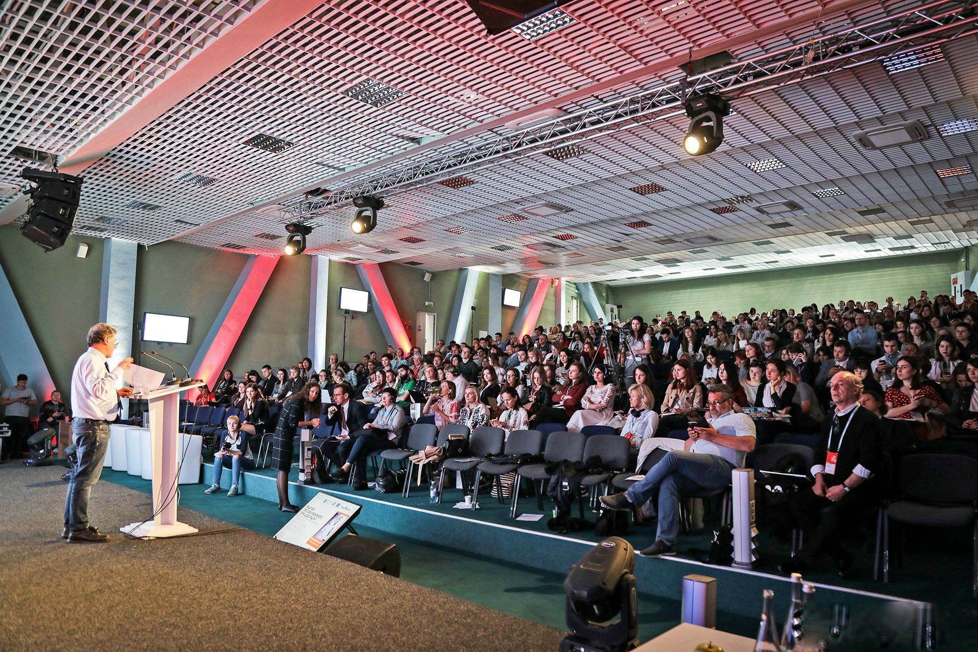 "Українцям потрібно зберегти незалежність медіа": У Львові стартував шостий медіафорум "Українцям потрібно зберегти незалежність медіа": У Львові стартував шостий медіафорум