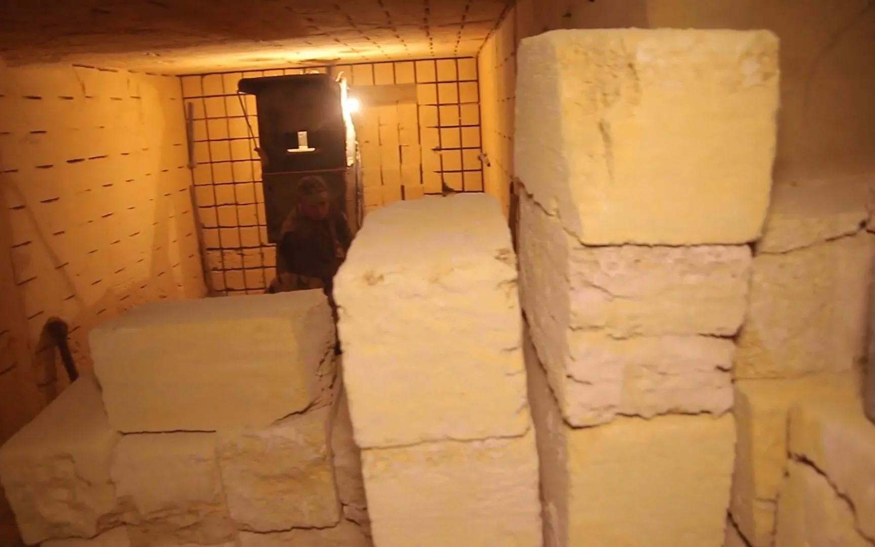 Нелегальні шахти зсередини Нелегальні шахти зсередини