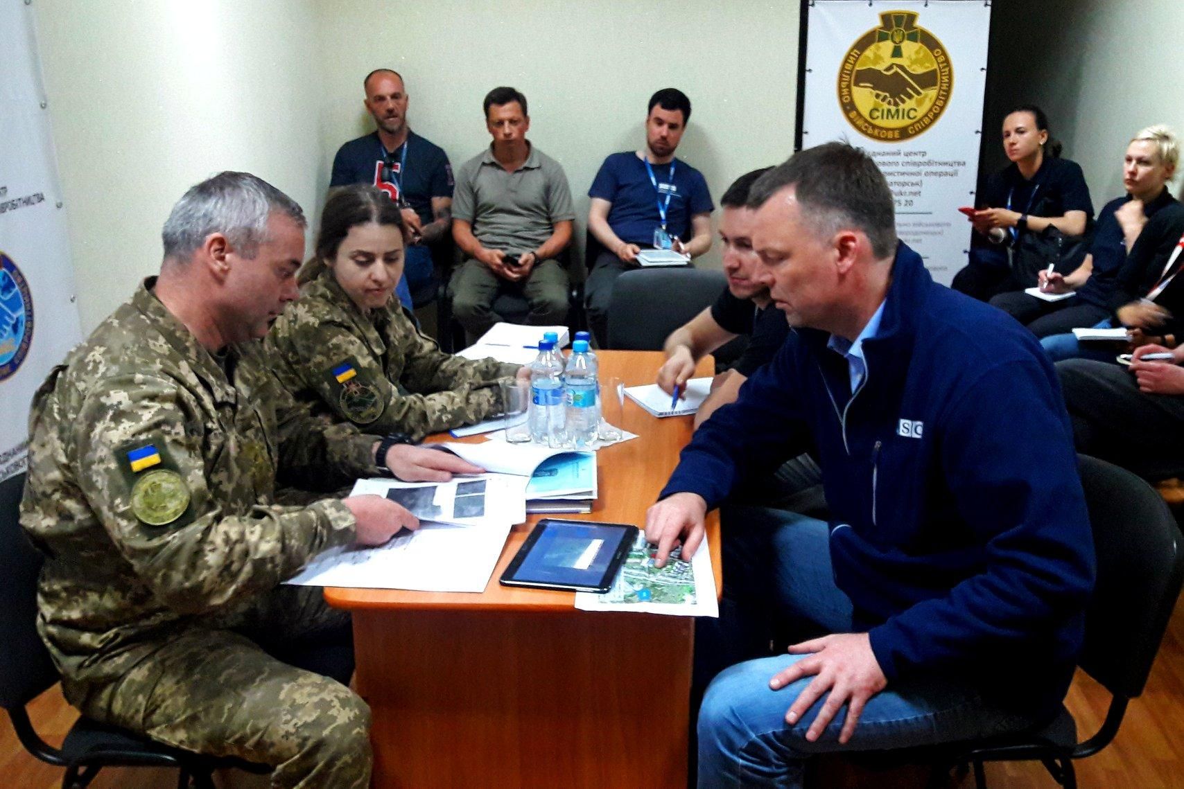 Командувач ООС позапланово зустрівся із представником ОБСЄ: відома причина Командувач ООС позапланово зустрівся із представником ОБСЄ: відома причина