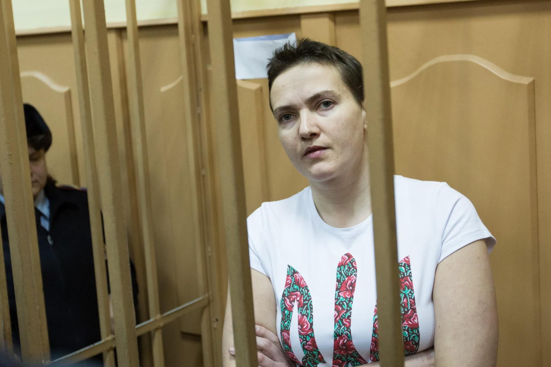 Адвокат Савченко не исключает, что она согласится на помощь от Медведчука