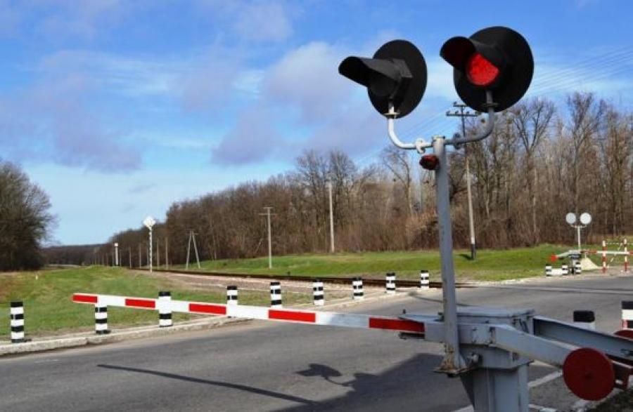 Смертельное ДТП на Ивано-Франковщине: поезд протаранил автомобиль (фото) Смертельное ДТП на Ивано-Франковщине: поезд протаранил автомобиль (фото)