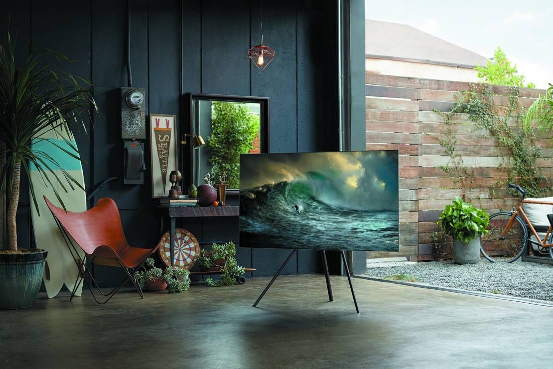 Samsung представила нові "розумні" телевізори QLED 2018: характеристики та ціна Samsung представила нові "розумні" телевізори QLED 2018: характеристики та ціна