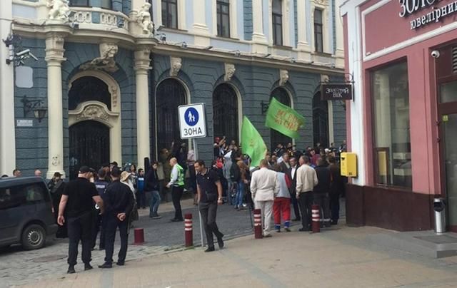 В Черновцах сорвали фестиваль ЛГБТ-сообщества: фото и видео