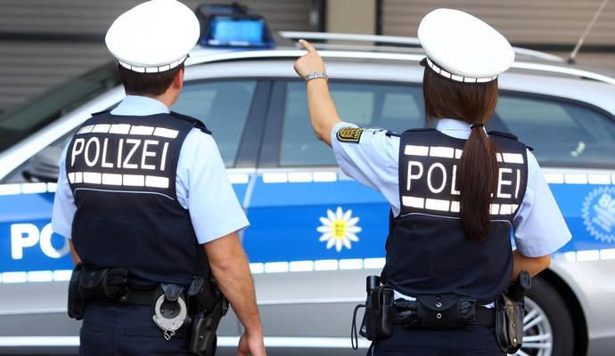 В Германии мужчина расстрелял прохожих: есть жертвы В Германии мужчина расстрелял прохожих: есть жертвы
