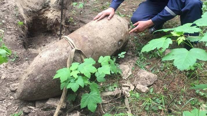 На Рівненщині знайшли німецьку авіаційну бомбу: вага боєприпасу – чвертьтонни