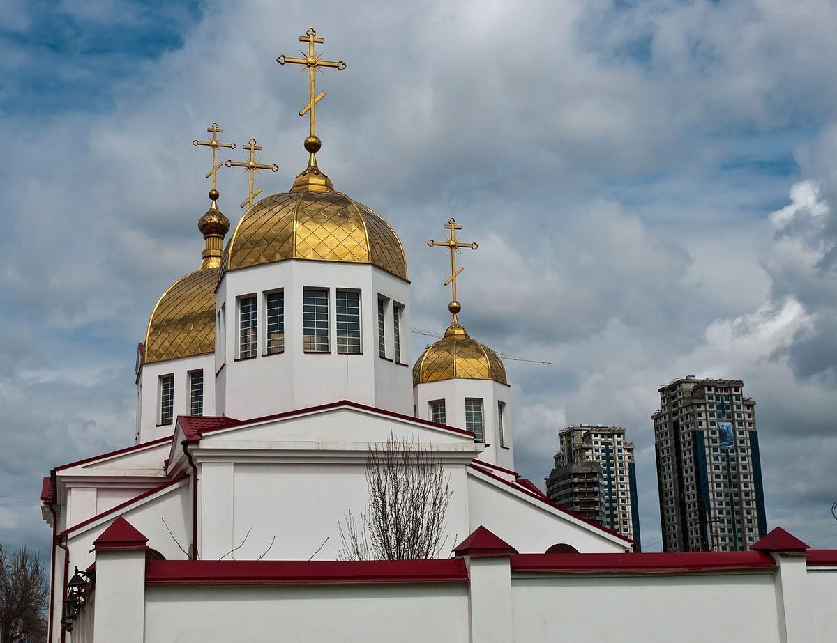 В столице Чечни напали на православную церковь: погибли люди