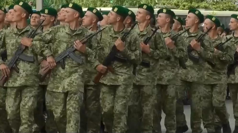 "Мы – лицо нашей страны": 200 срочников-пограничников поклялись на верность Украине "Мы – лицо нашей страны": 200 срочников-пограничников поклялись на верность Украине