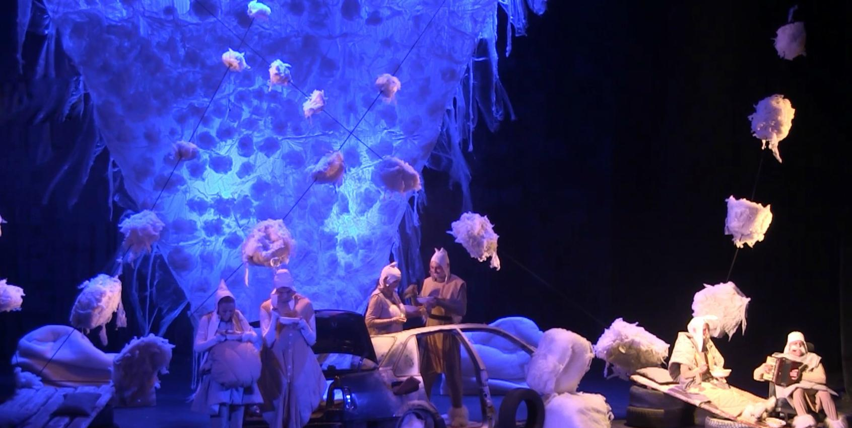 Как луганский театр не захотел "примириться с агрессором" и теперь стал одним из лучших