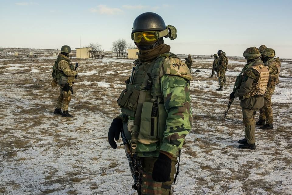 На Донбассе украинские военные взяли в плен трех боевиков: фото