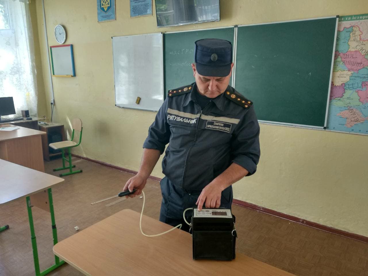 У Миколаєві зі школи евакуювали майже півтисячі учнів через різкий невідомий запах