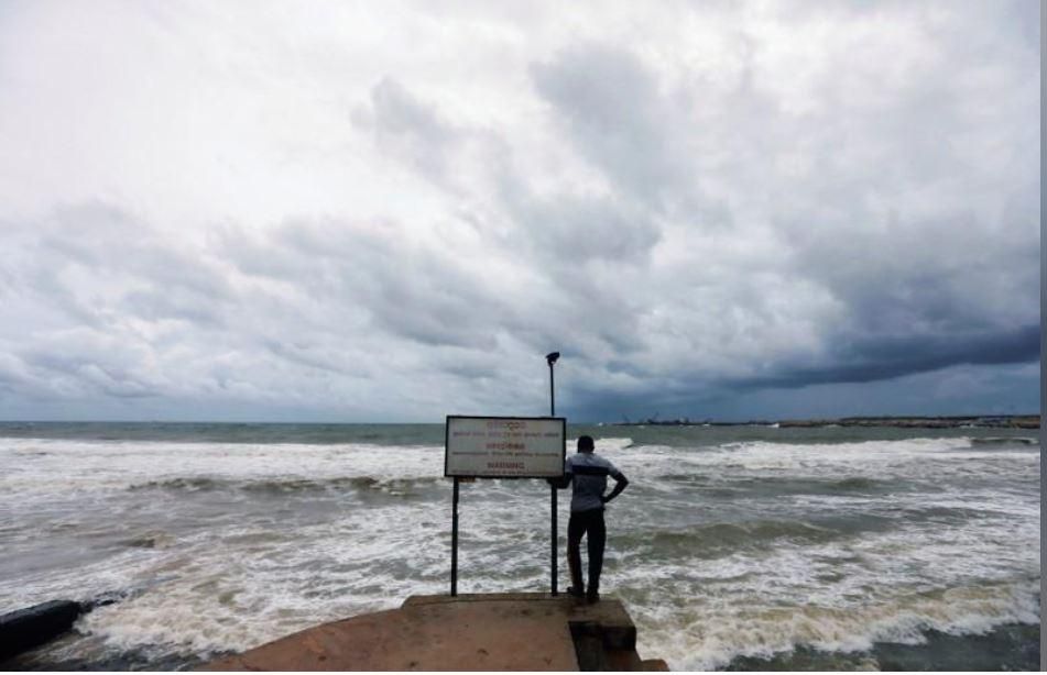 Смертоносная буря бушует над Шри-Ланкой: есть погибшие