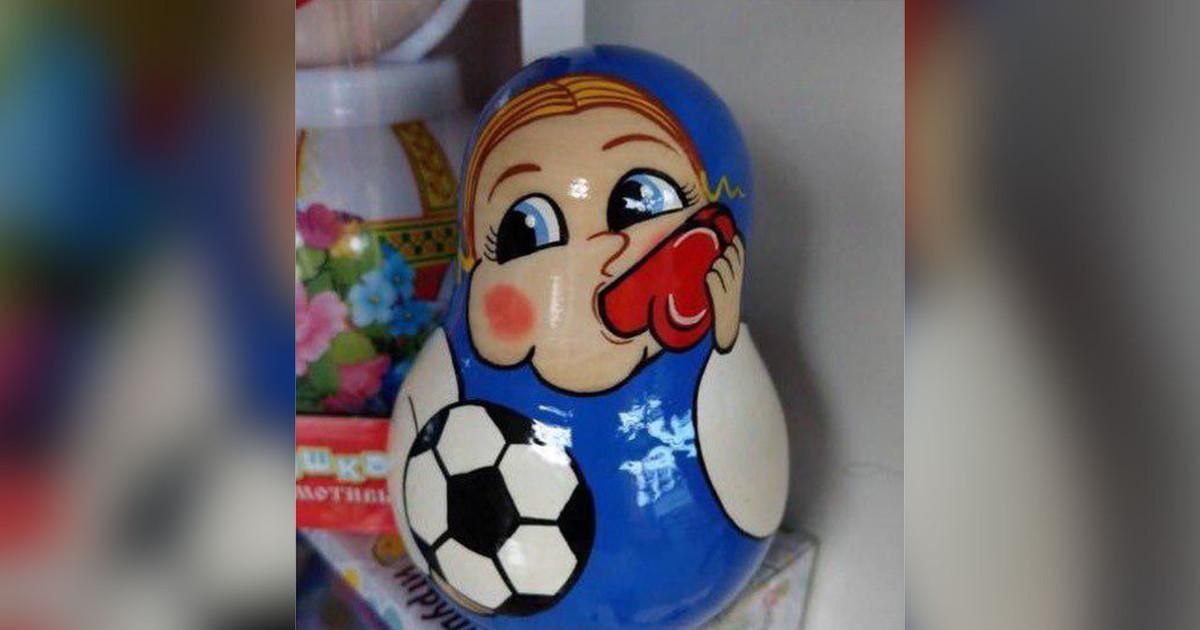 К ЧМ-2018 в России продают неоднозначные сувениры