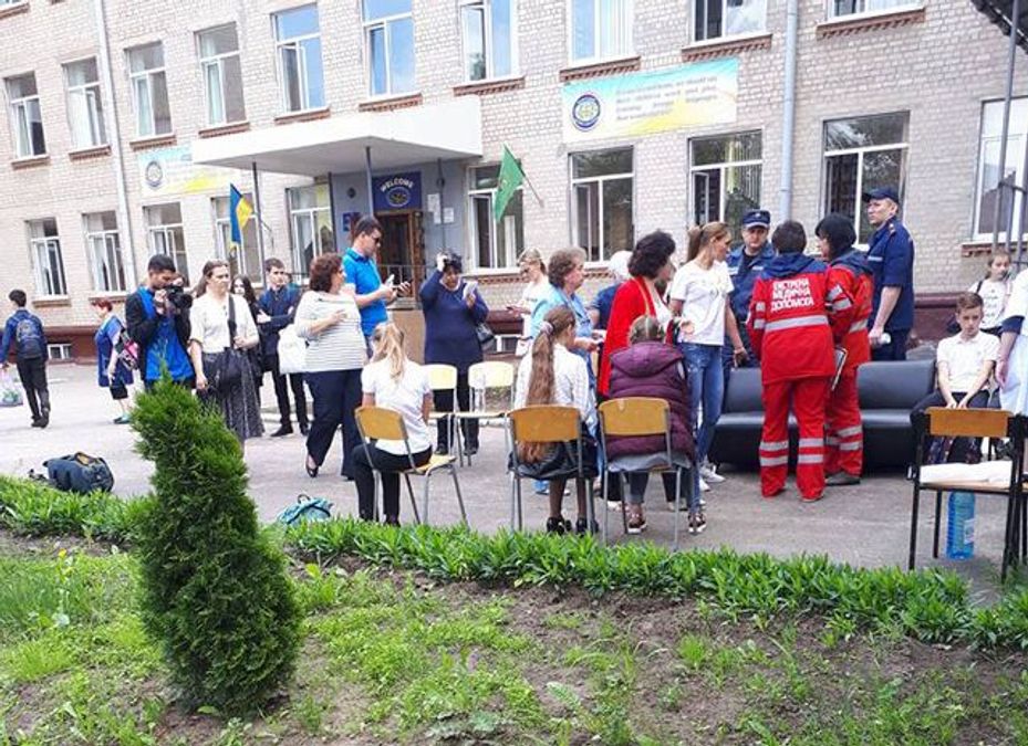 В харьковской школе распылили перечный спрей: череда детей попала в больницу