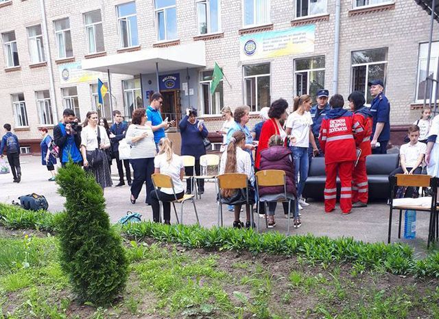 В харьковской школе распылили перечный спрей: череда детей попала в больницу