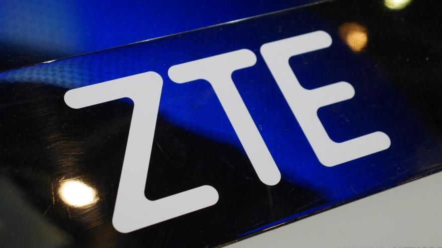 ZTE може повернутися на ринок: очільники США та Китаю домовились про скасування санкцій ZTE може повернутися на ринок: очільники США та Китаю домовились про скасування санкцій