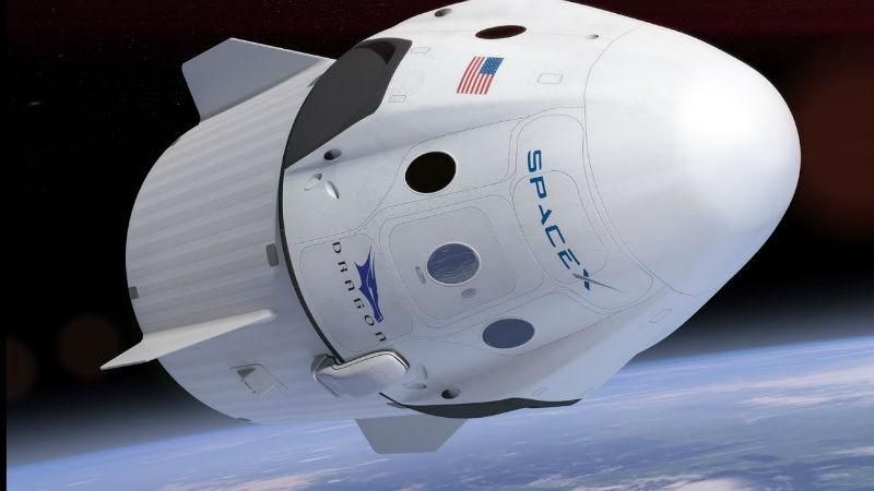 Маск показав корабель, що відправлятиме людей у космос Маск показав корабель, що відправлятиме людей у космос