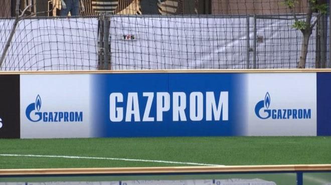 Реклама "Газпрома" на Крещатике украинцев оскорбила, а вот на стадионах почему-то нет, – Гапонен