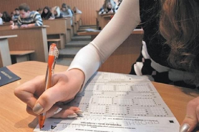 ЗНО 2018: на перший іспит з математики не допустили 80 людей ЗНО 2018: на перший іспит з математики не допустили 80 людей