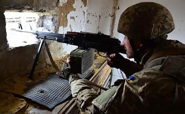 Ситуація на Донбасі залишається складною: Україна зазнала втрати у боях