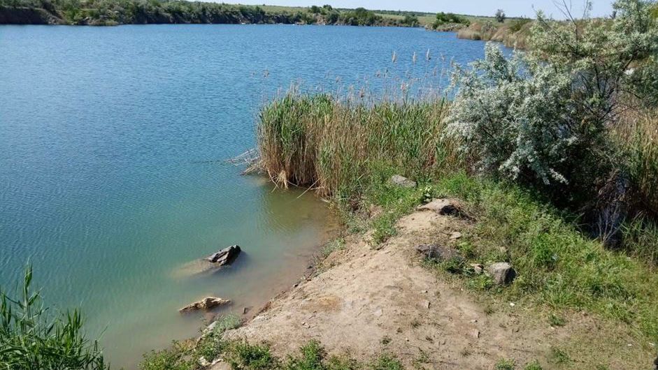 Спасатели вытянули из водоема тело пропавшей 19-летней девушки