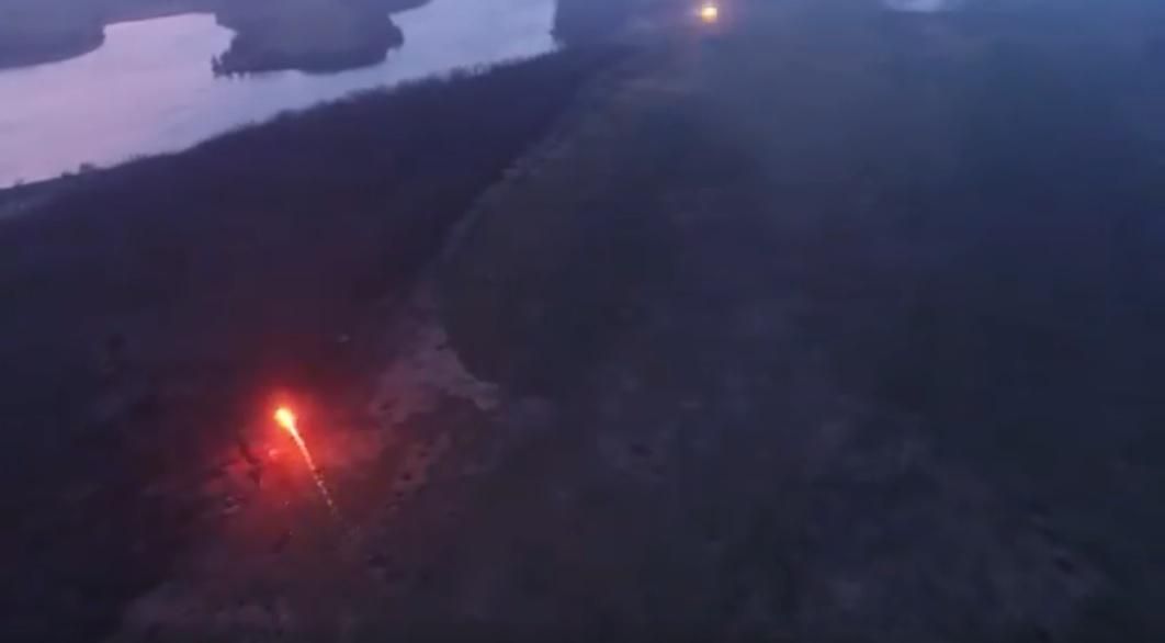 Украинские бойцы разбомбили опорный пункт боевиков на Донбассе: красноречивое видео
