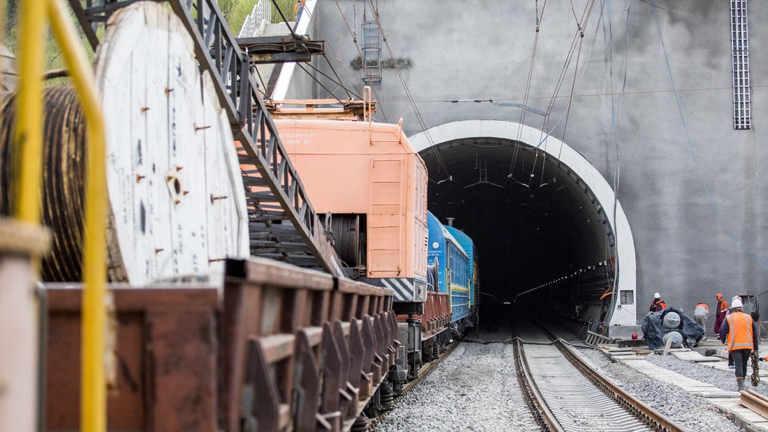 Бескидський тунель відкрили 24 травня в Карпатах: відео та фото