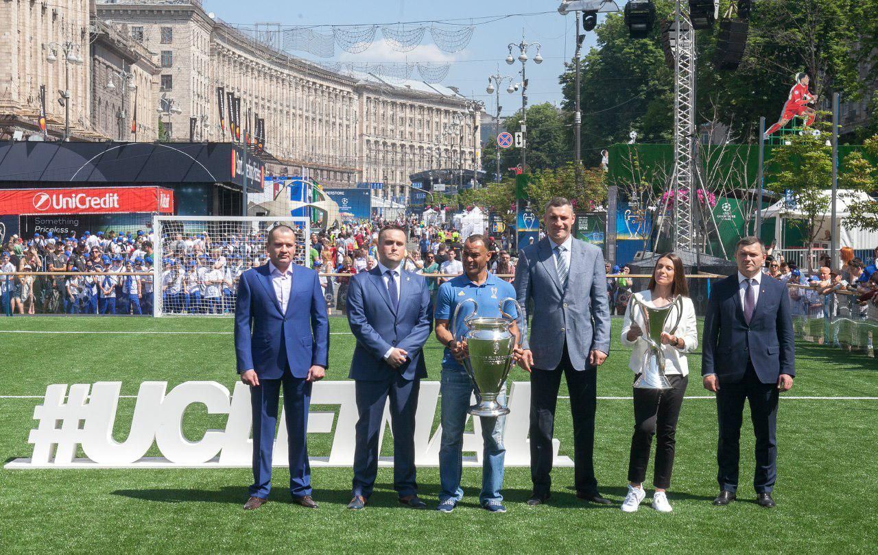 В Киеве стартовал "Фестиваль чемпионов" для фанов и гостей финала Лиги чемпионов