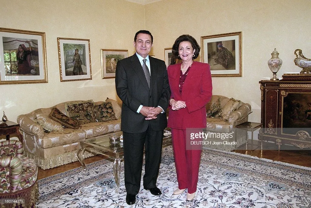 Хосні Мубарак з дружиною Хосні Мубарак з дружиною