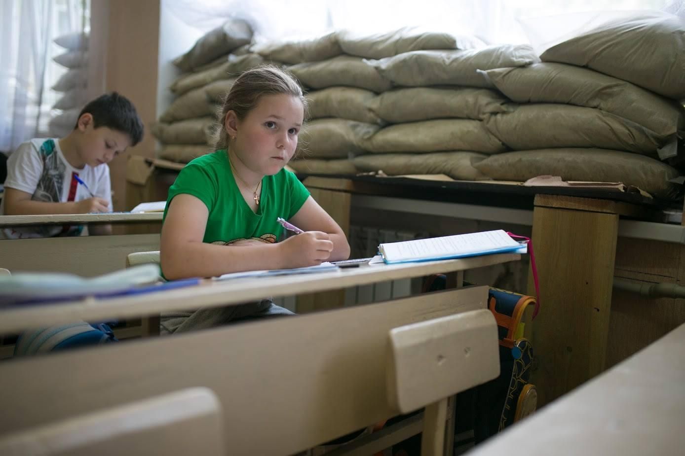 Сколько школ разрушено из-за обстрелов на Донбассе: потрясающие цифры