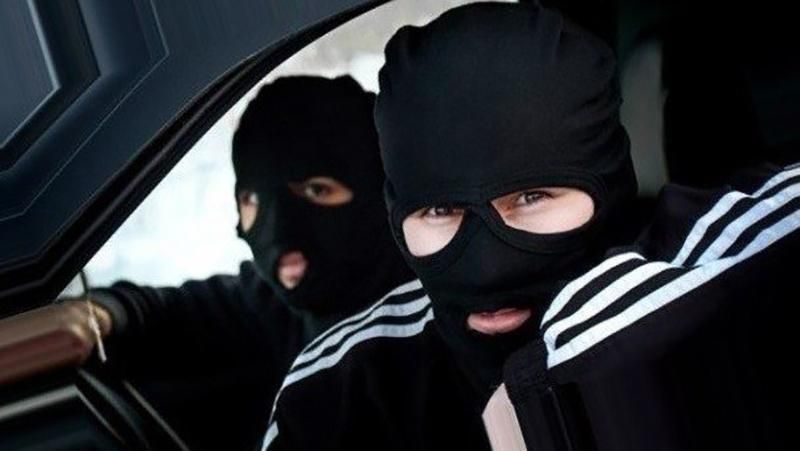 Невідомі атакували Київський патріархат у столиці Невідомі атакували Київський патріархат у столиці