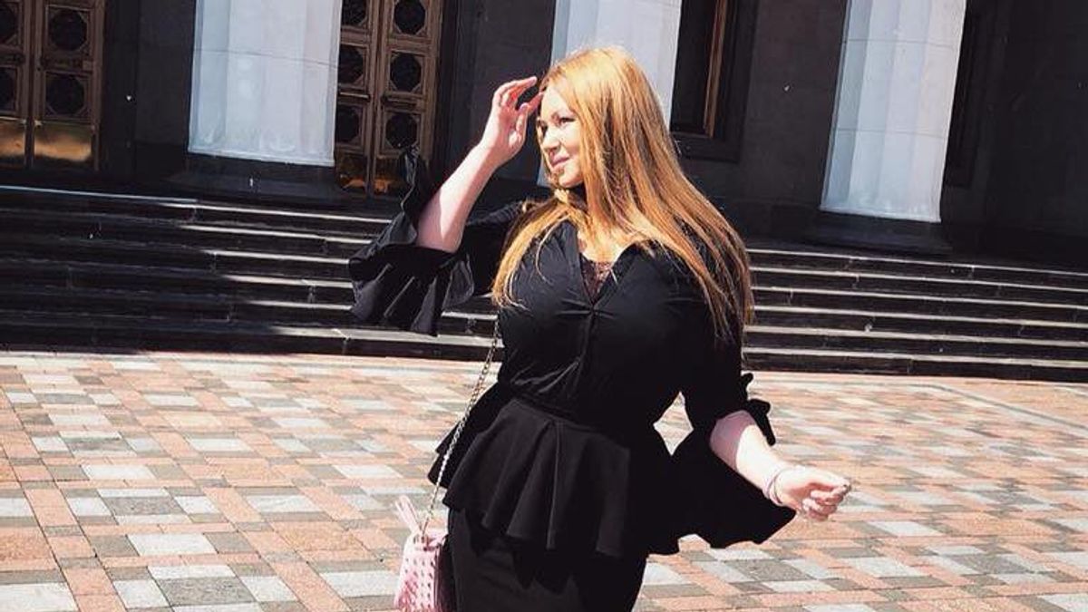 Опальная помощница нардепа продемонстрировала неприличие в Раде
Опальная помощница нардепа продемонстрировала неприличие в Раде