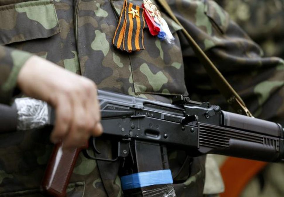 Боевики заявили о задержании 2 украинских военных-"дезертиров" Боевики заявили о задержании 2 украинских военных-"дезертиров"