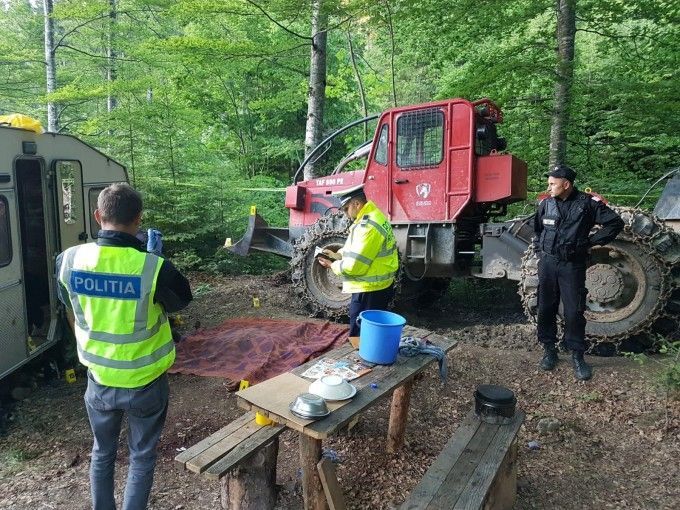 У Румунії вибухнула бомба часів Другої світової війни, є жертви: фото У Румунії вибухнула бомба часів Другої світової війни, є жертви: фото