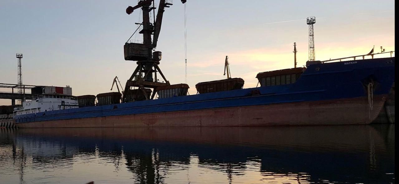 Из Украины хотели незаконно вывезти более 7 тысяч тонн кукурузы Из Украины хотели незаконно вывезти более 7 тысяч тонн кукурузы