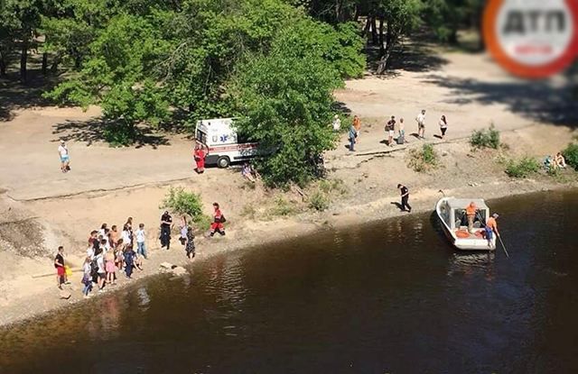 В Киеве утонул школьник: фото с места трагедии