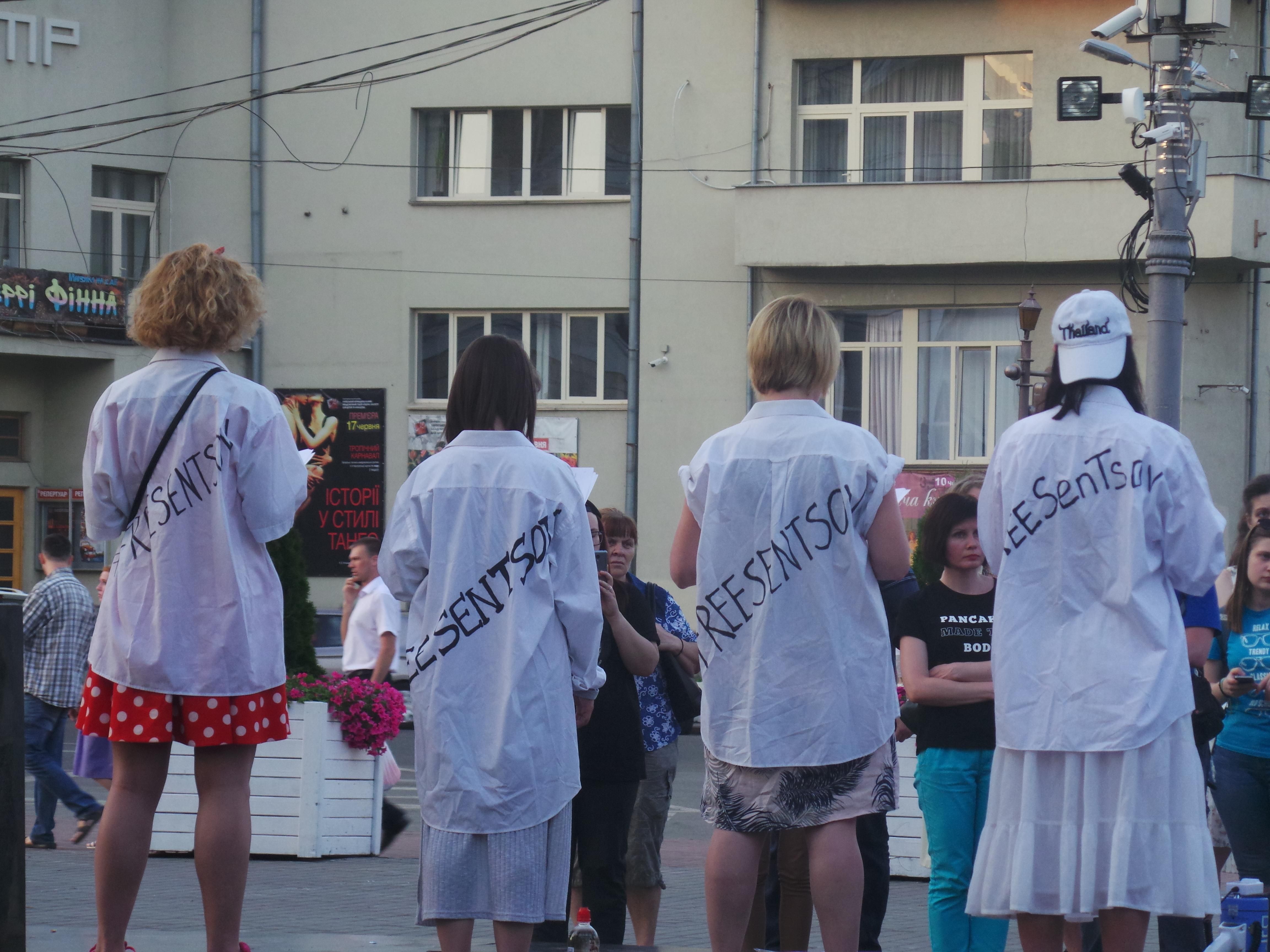 "У кого є яйця?" – акцію на підтримку Сенцова провели у Києві