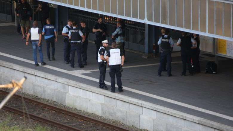 Смертельна сутичка на вокзалі у Німеччині: одна людина загинула, двоє – поранені 