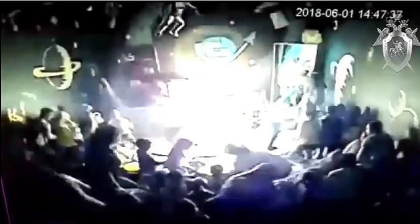 Відео моменту вибуху в Іркутську: діти у вогні вибігали із залу ТРЦ "Комсомол"