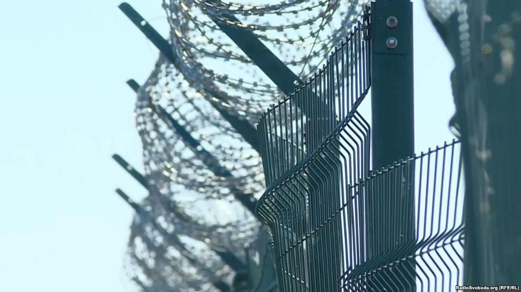 Колючая проволока на границе с Украиной: для чего РФ отгораживается от захваченных территорий